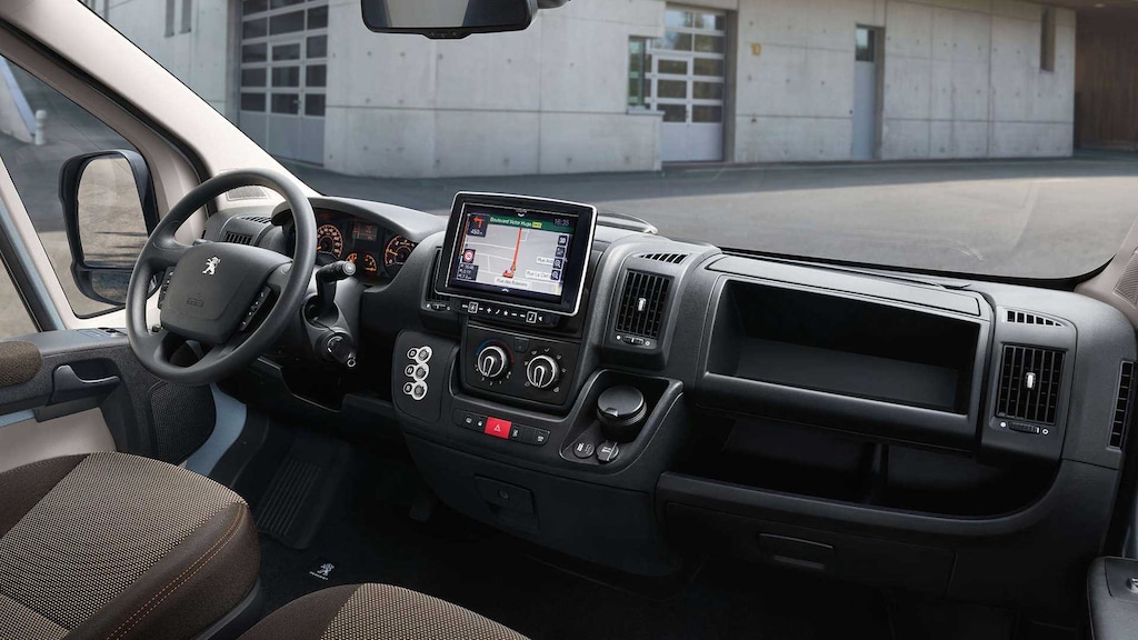 بيجو بوكسر الفان التجارية متعددة الأغراض للمحترفين